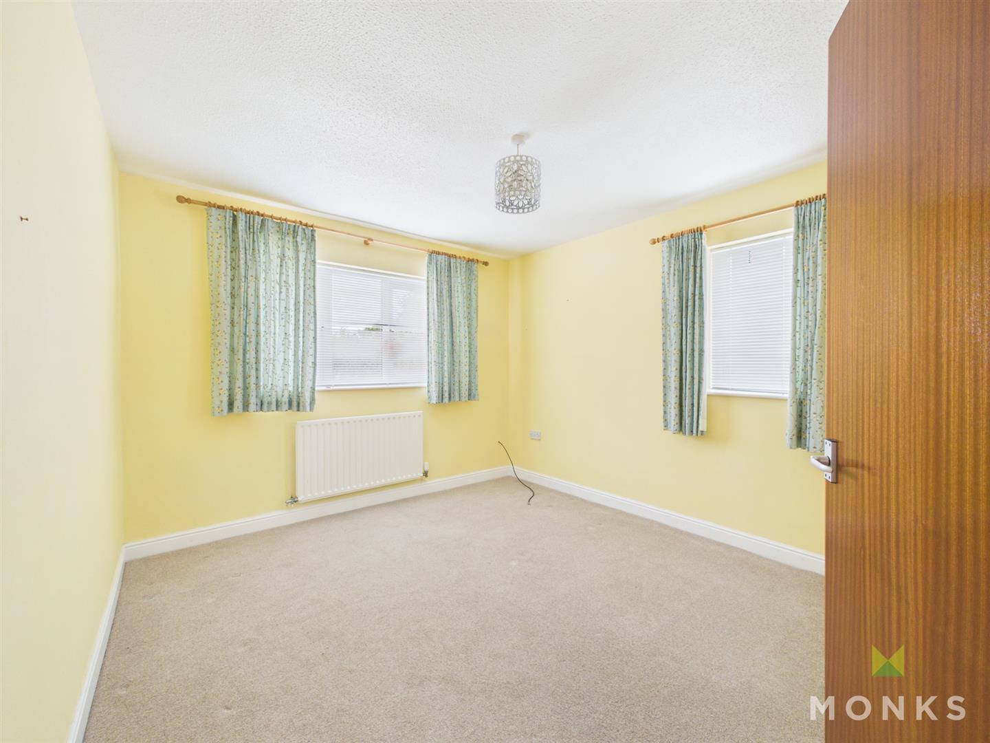 34 Llanforda Mead, Oswestry, SY11 1TS For Sale